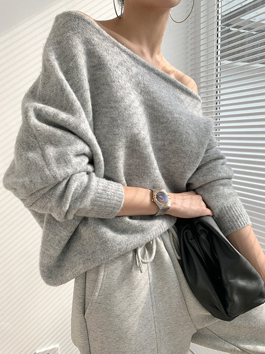 Trendiger Ein-Schulter-Pullover mit asymmetrischen Details