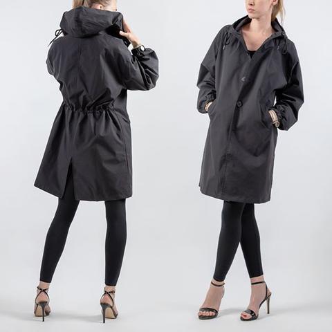 Modische Damenjacke mit Kapuze und Oversize-Schnitt