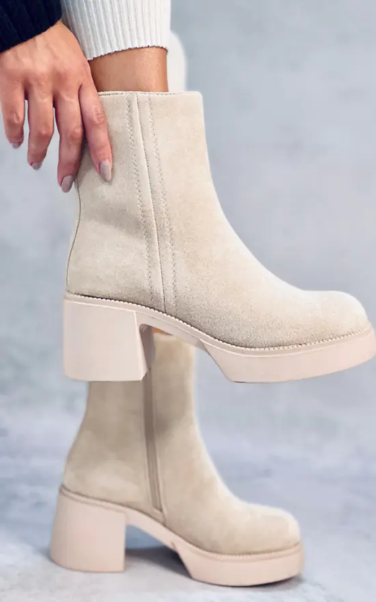 Elegante Beige Stiefeletten mit Komfortabsatz