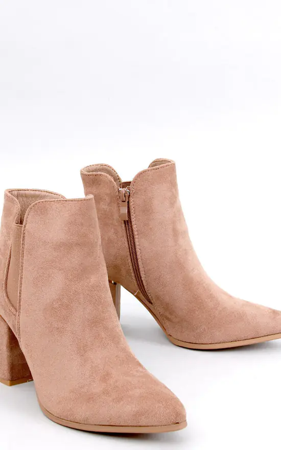 Elegante Stiefeletten in Hellbeige mit Komfortabsatz