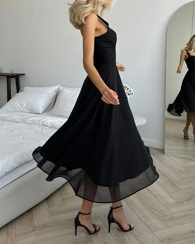 Daniela – Zeitloses Chiffonkleid in Uni mit Quadrat-Ausschnitt