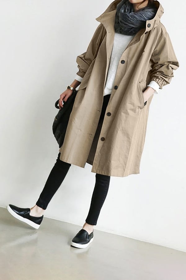 Modische Damenjacke mit Kapuze und Oversize-Schnitt